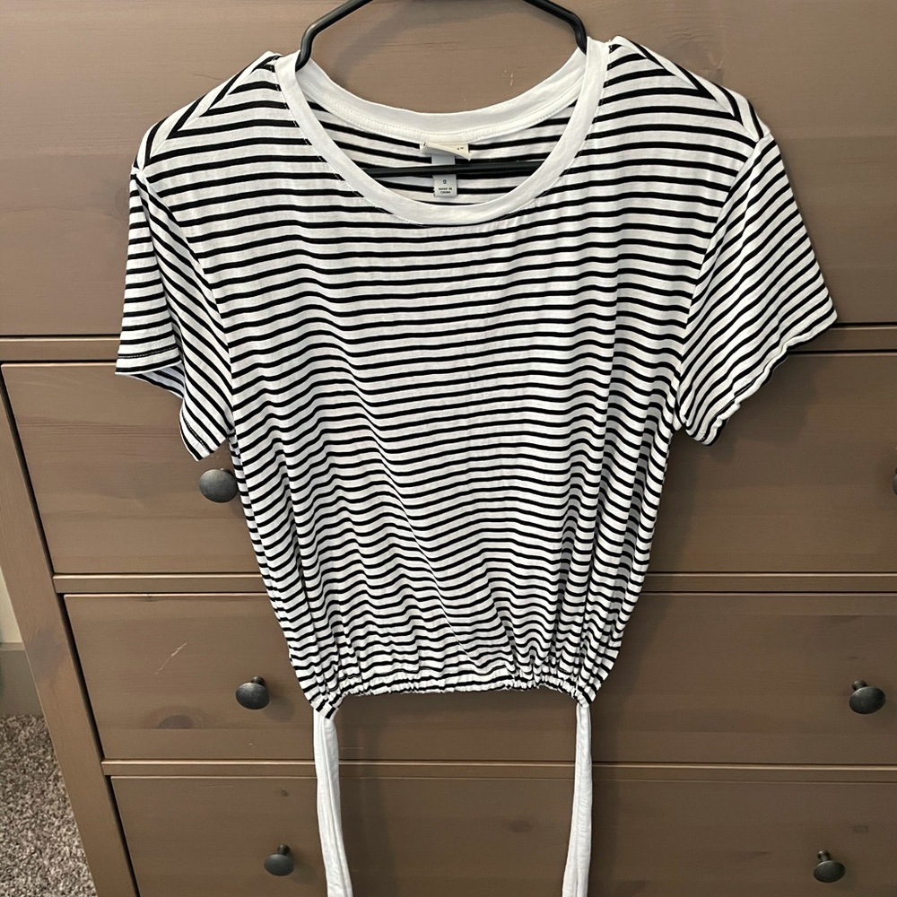 Black and white stripe top with tie sides